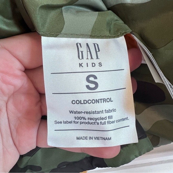 Gap Kids Reversible Camo Puffer Coat Size Small - Picture 5 of 6